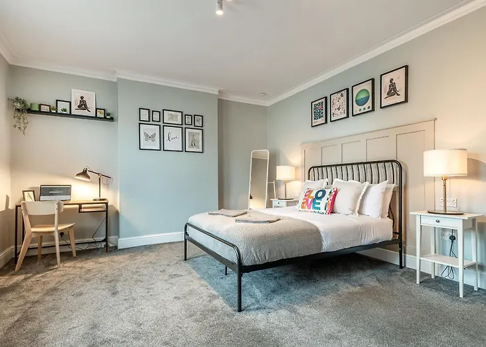 - Garfield - Uk47472 * Scarborough